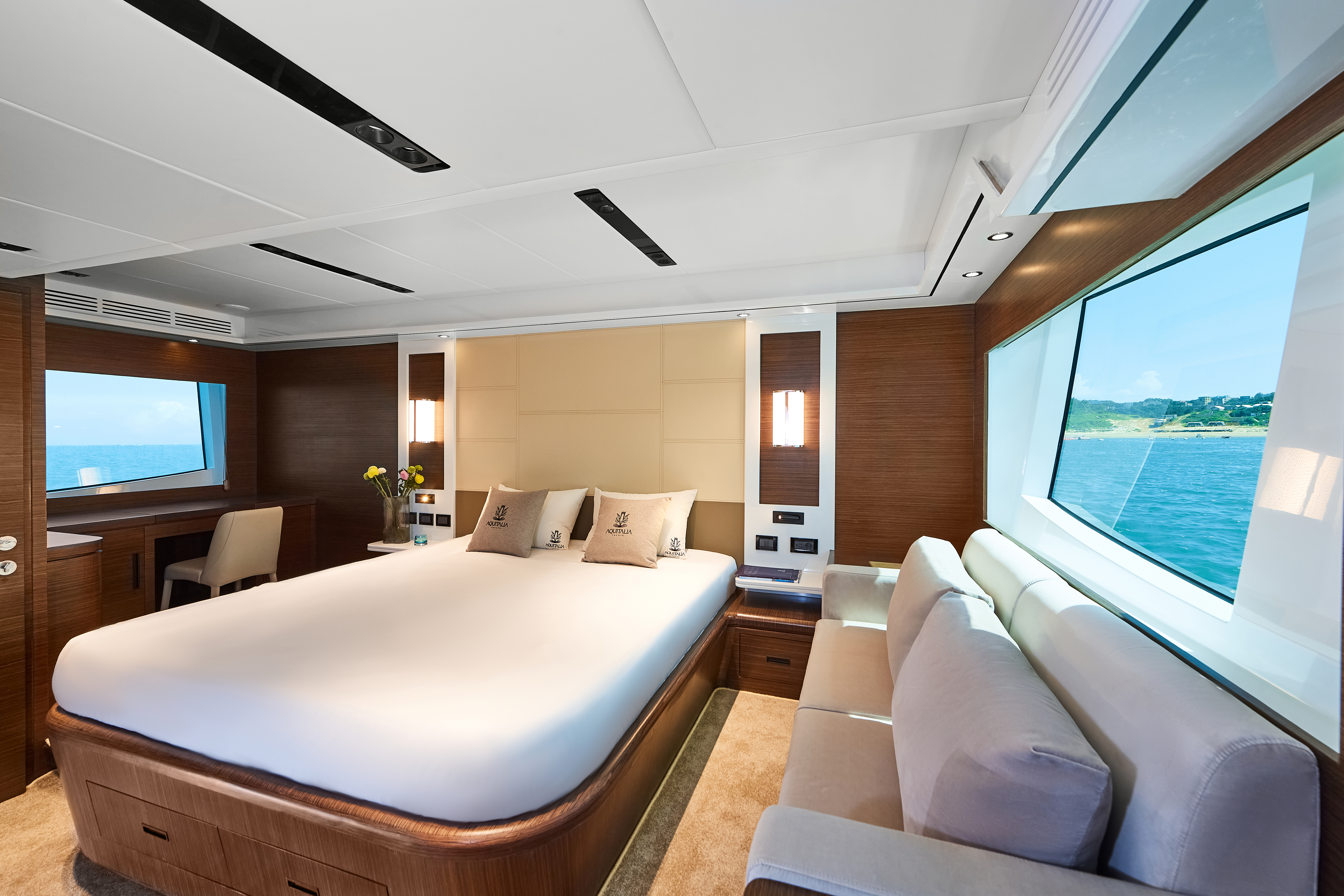 Aquitalia 78ft